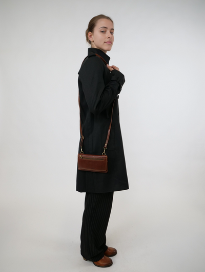 SLG-069-B1 Mobile Bag - Accesories - Cognac