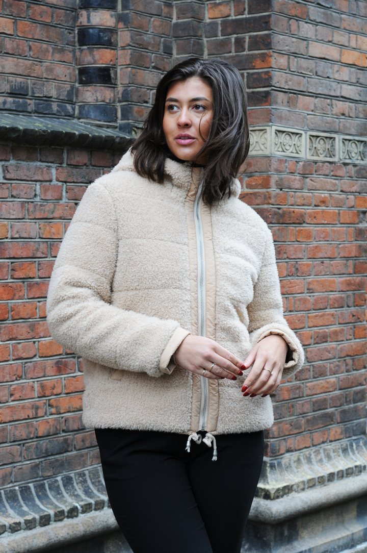 Hanna, 62 cm. - Hood - Air Wool - Women - Beige – Levinskyfurs