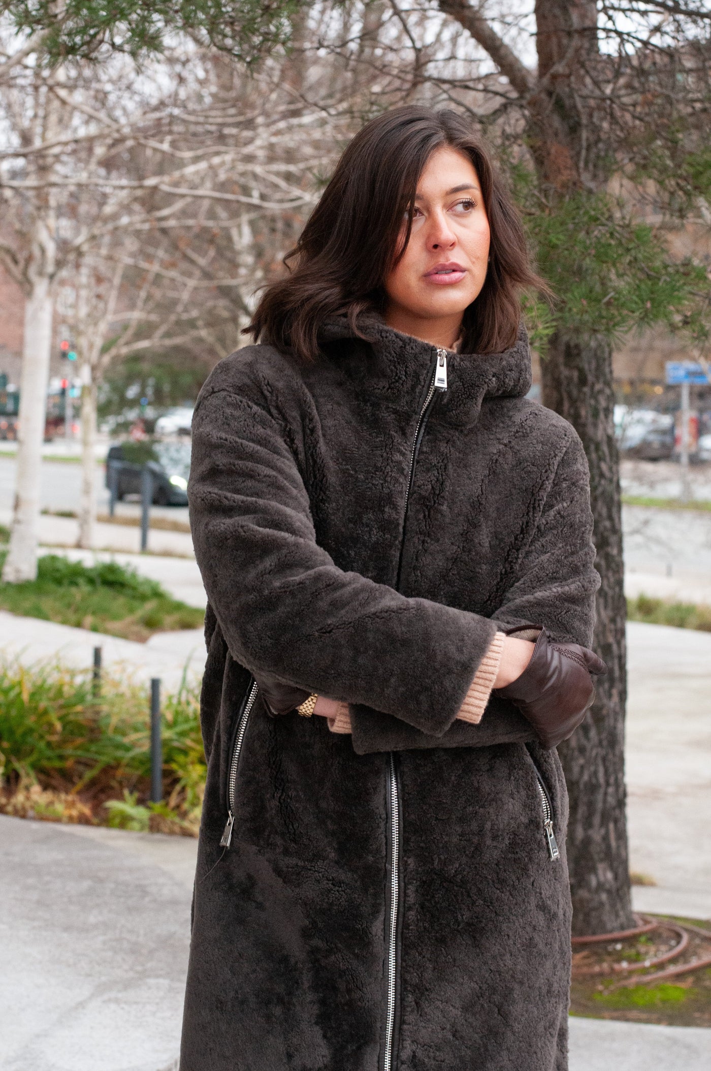 Gilla, 105 cm. - Hood - Curly Lamb - Women - Coffee