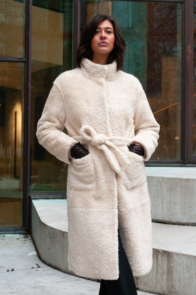 Ilga, 109 cm. - Collar - La Coon Lamb - Women - Beige