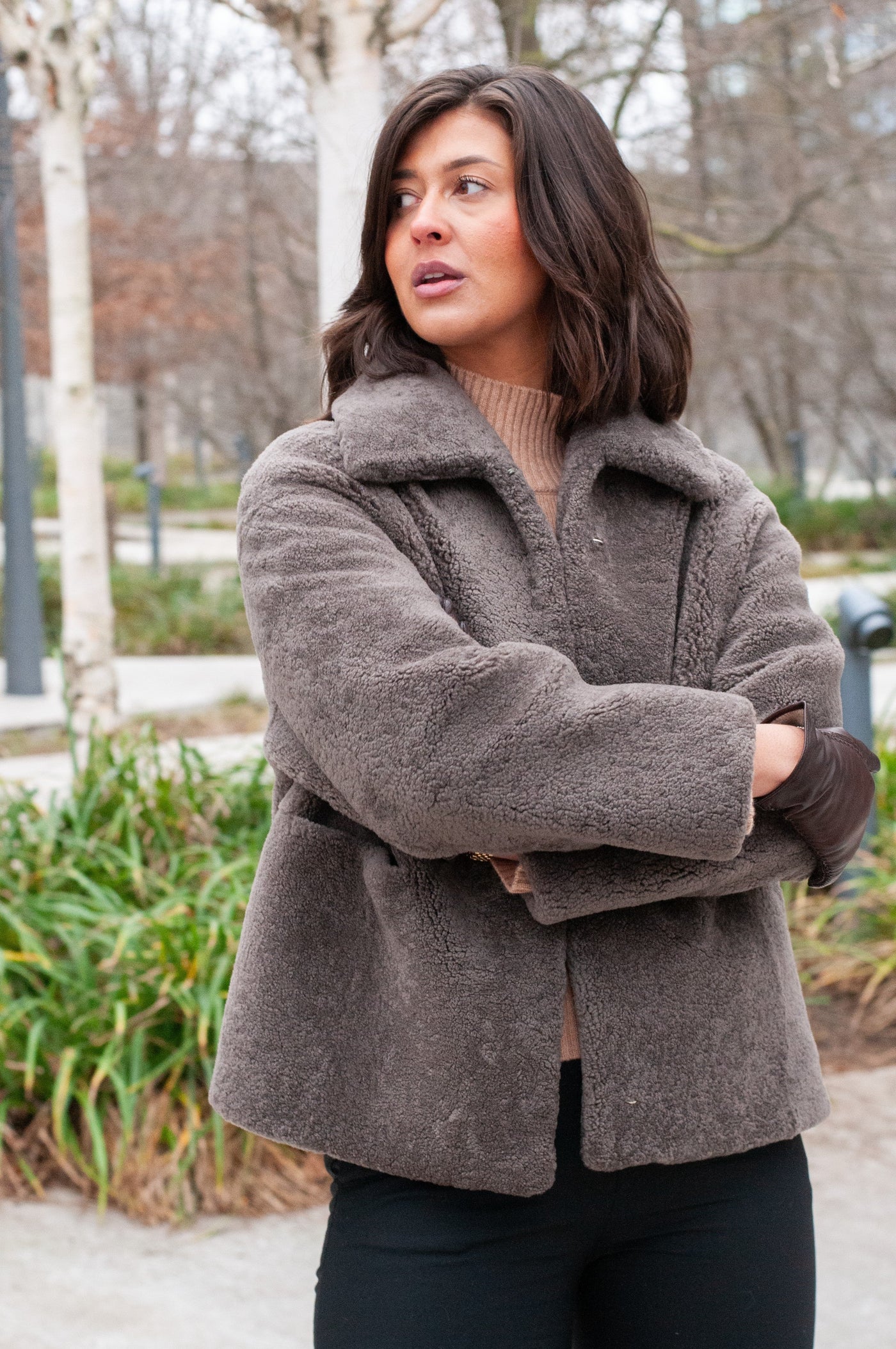Irene, 65 cm. - Collar - Curly Lamb - Women - Taupe