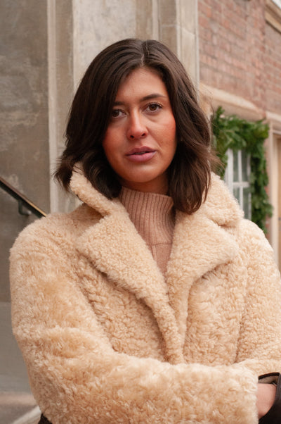 Izia, 105 cm. - Collar - La Coon Lamb - Women - Light Camel