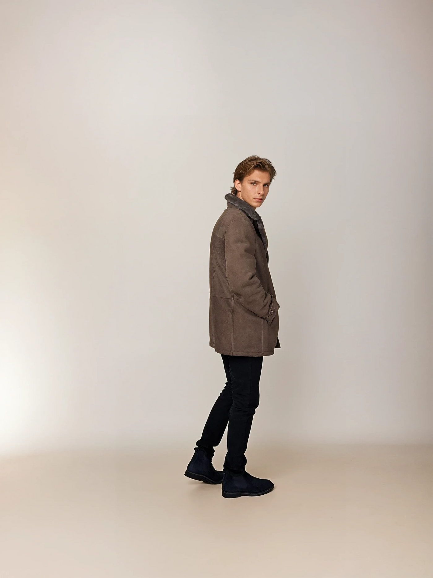 Isidore, 80 cm. - Collar - Suede Lamb - Man - Dark Oak