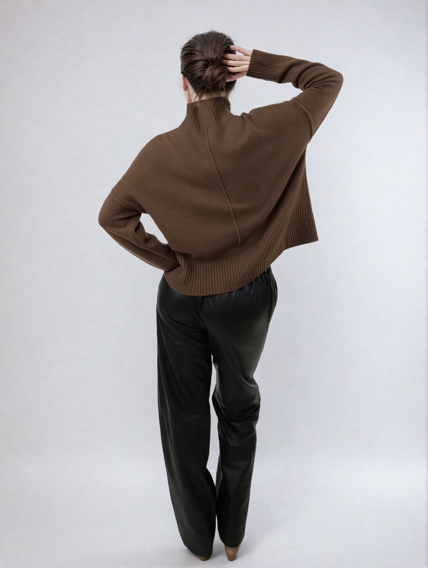 SY-23080 Sweater - 100% Cashmere - Accesories - Dark Brown