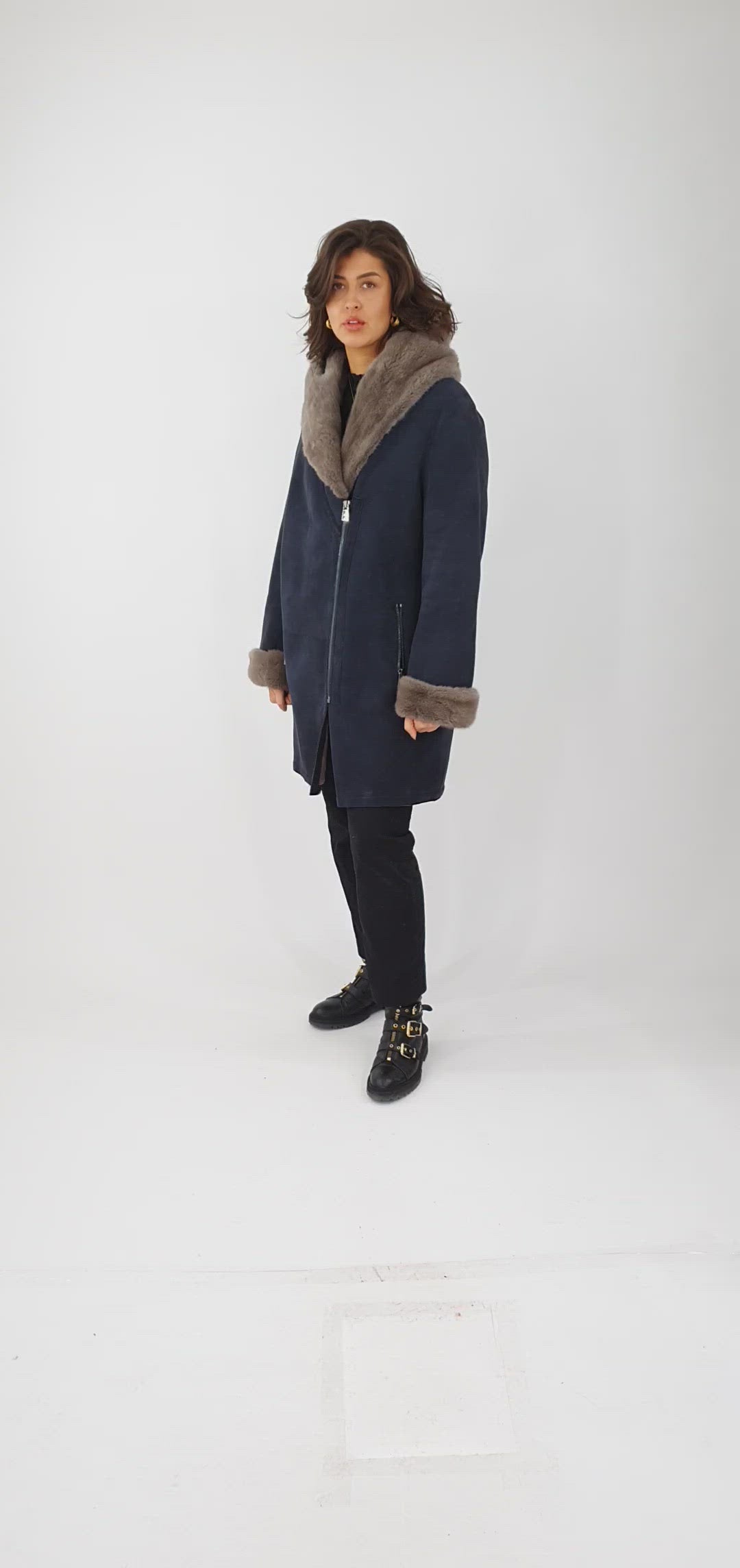 Piemonte, 90 cm. - Hood - Suede Lamb - Women - Dark Blue / Lamme Pels - Levinsky - Kvinde