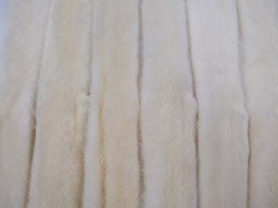 Mink White M. - Dressed Fur Skin - Fur