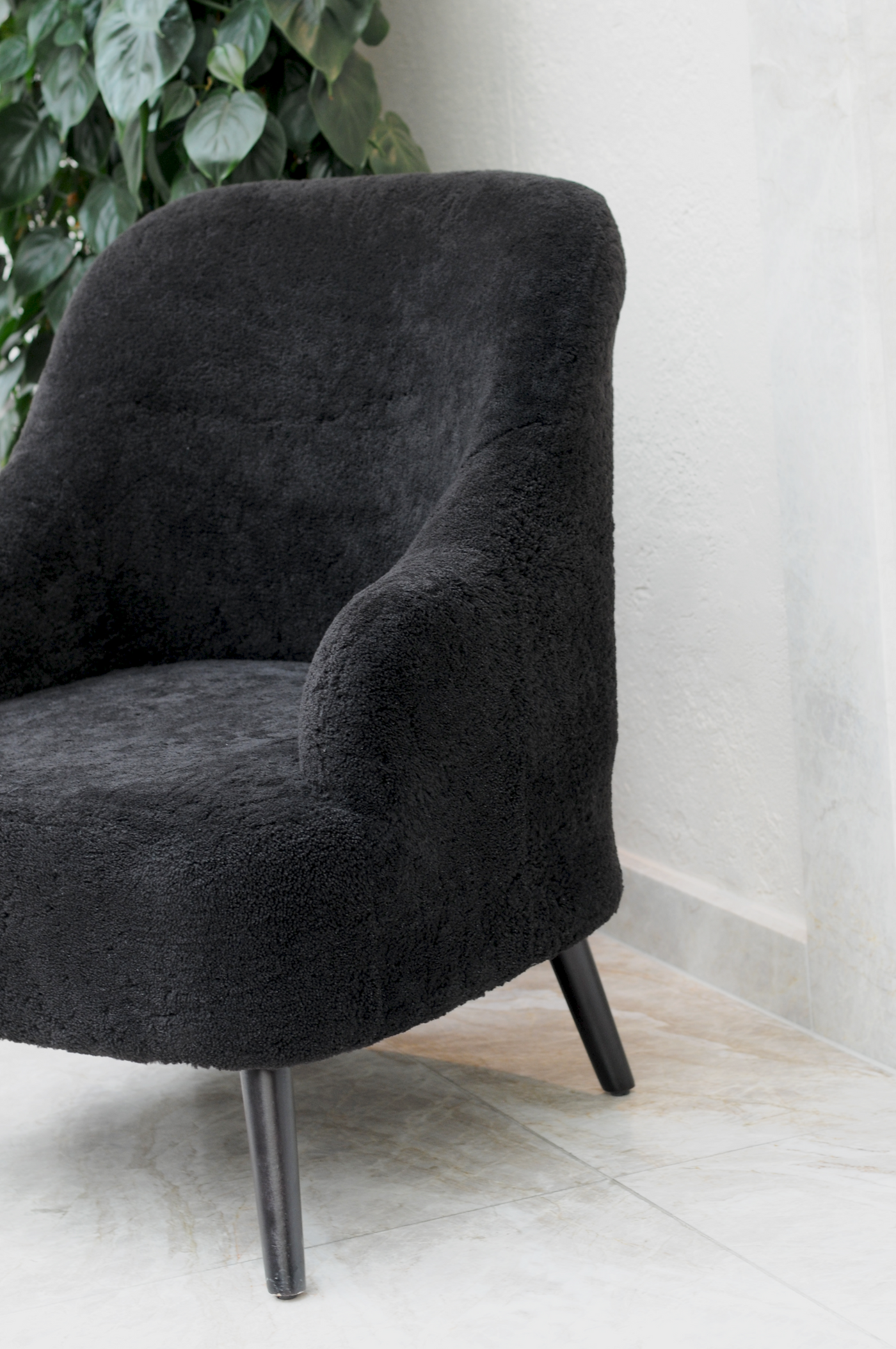 Levinsky Chair No. 2 - Curly Lamb - Accesories - Dark Brown